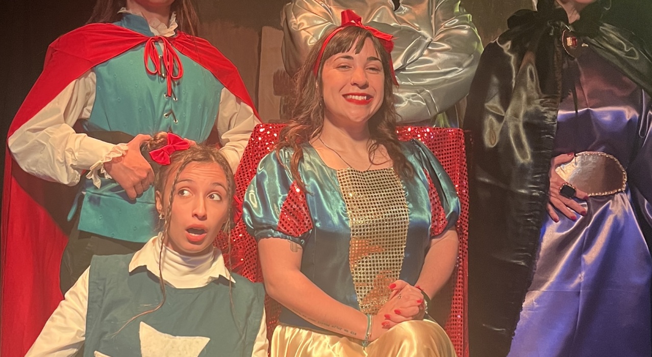 Blancanieves y el genio del espejo