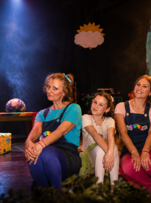 TEATRO PARA BEBES A LA PLAZA CON PINA